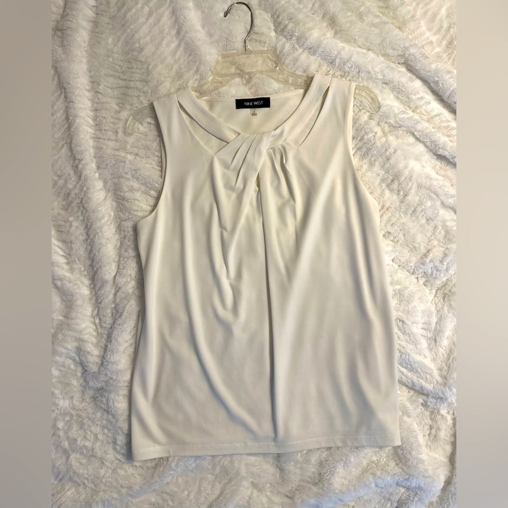 Nine West women’s top